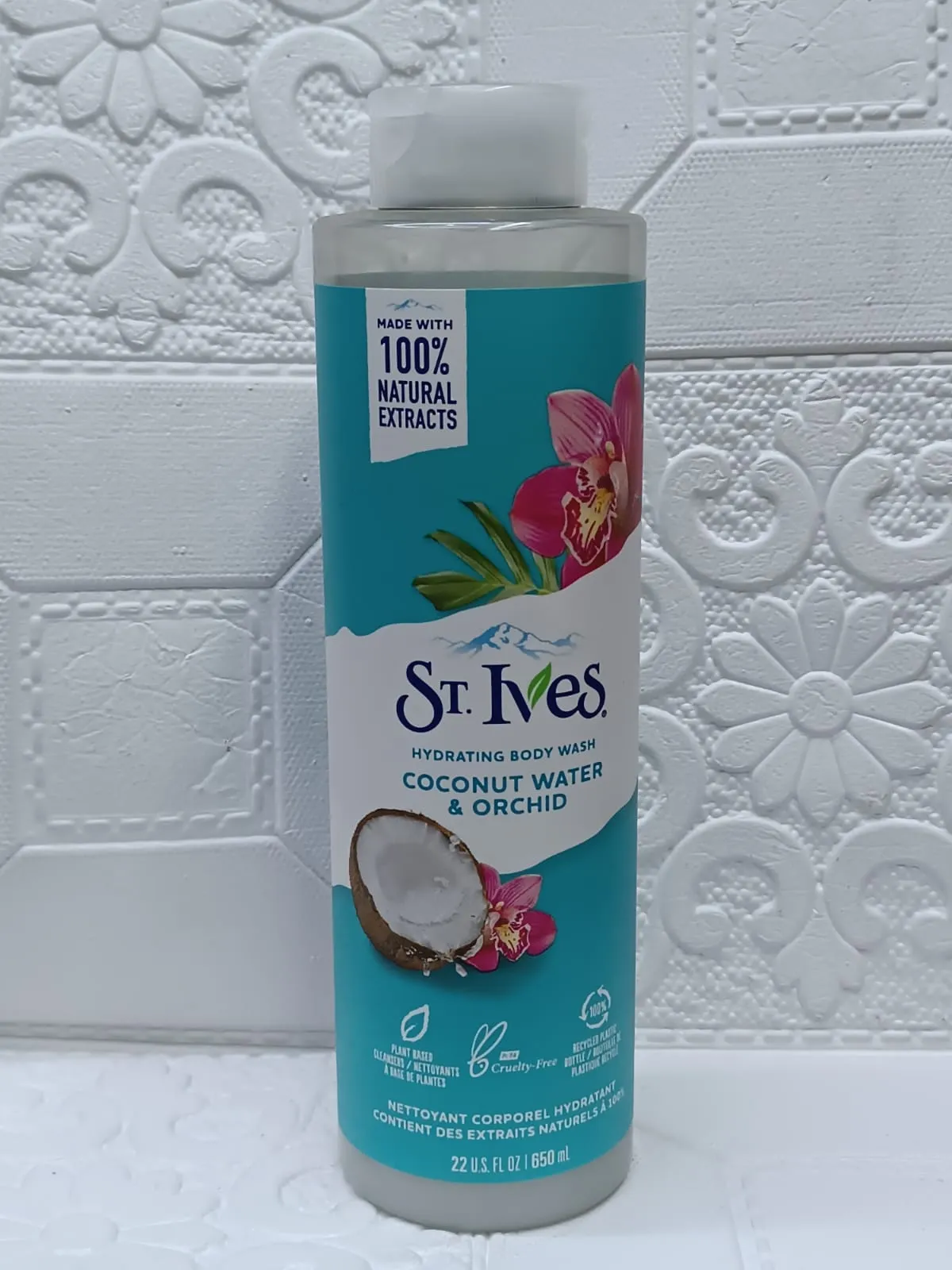 St. Ives Hydrating Body Wash Coconut Water And Orchid 650ml
