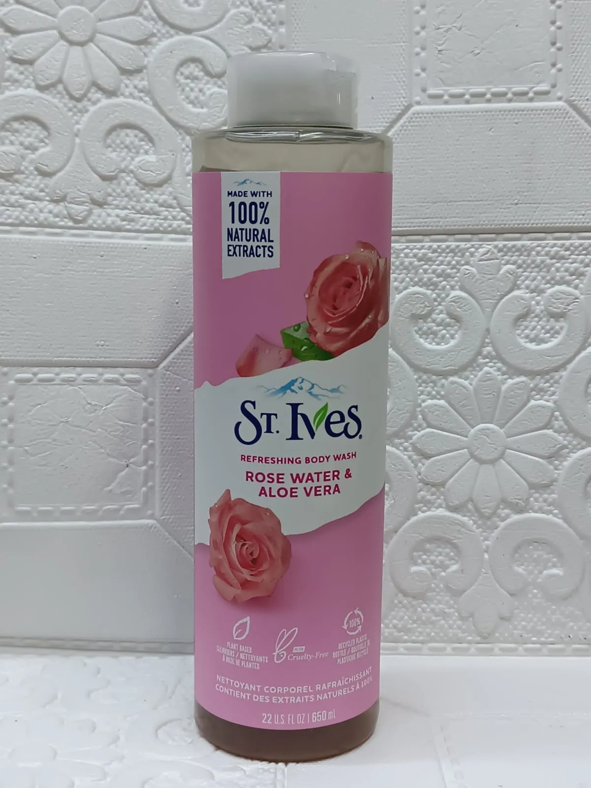 St. Ives Refreshing Body Wash Rose Water And Aloe Vera