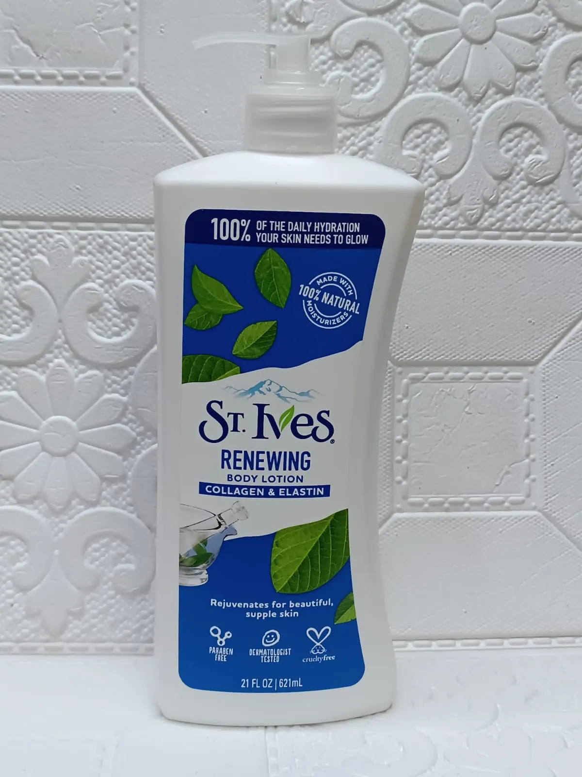 St. Ives Skin Renewing Body Lotion, Collagen Elastin 621ml